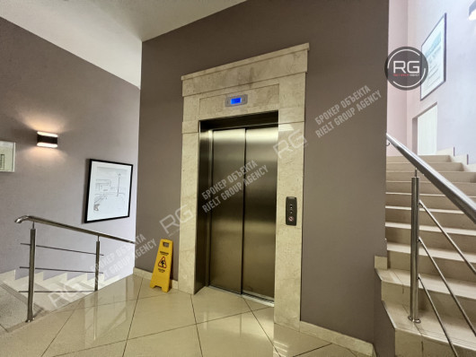 37м2 у входа, БЦ А-класса, 37 м², Москва, Басманный район, Бауманская ул., д.7, строение 1