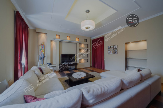 7 окон на Фонтанку!, 176,2 м², Санкт-Петербург, Адмиралтейский район, Реки Фонтанки наб., д.181