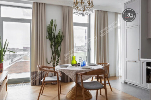 Дизайнерская квартира в центре, 96 м², Санкт-Петербург, Центральный район, Кирочная ул., д.70