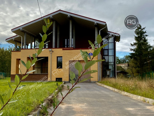 Домовладение в Петергофе, 337 м2, 337 м², Санкт-Петербург, Петродворцовый район, Петергоф г., Петродворцовый, Ботаническая ул., д.30