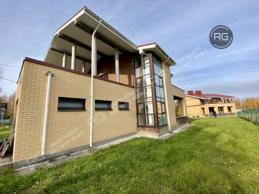 Домовладение в Петергофе, 337 м2, 337 м², Санкт-Петербург, Петродворцовый район, Петергоф г., Петродворцовый, Ботаническая ул., д.30