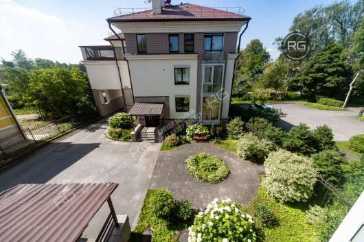 квартира с выходом в парк!, 70 м², Ленинградская область, Гатчинский район, Гатчина г., Чкалова ул., д.40