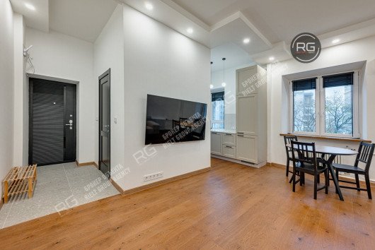 новая квартира у метро Смоленская, 45 м², Москва, Арбат район, Панфиловский пер., д.3