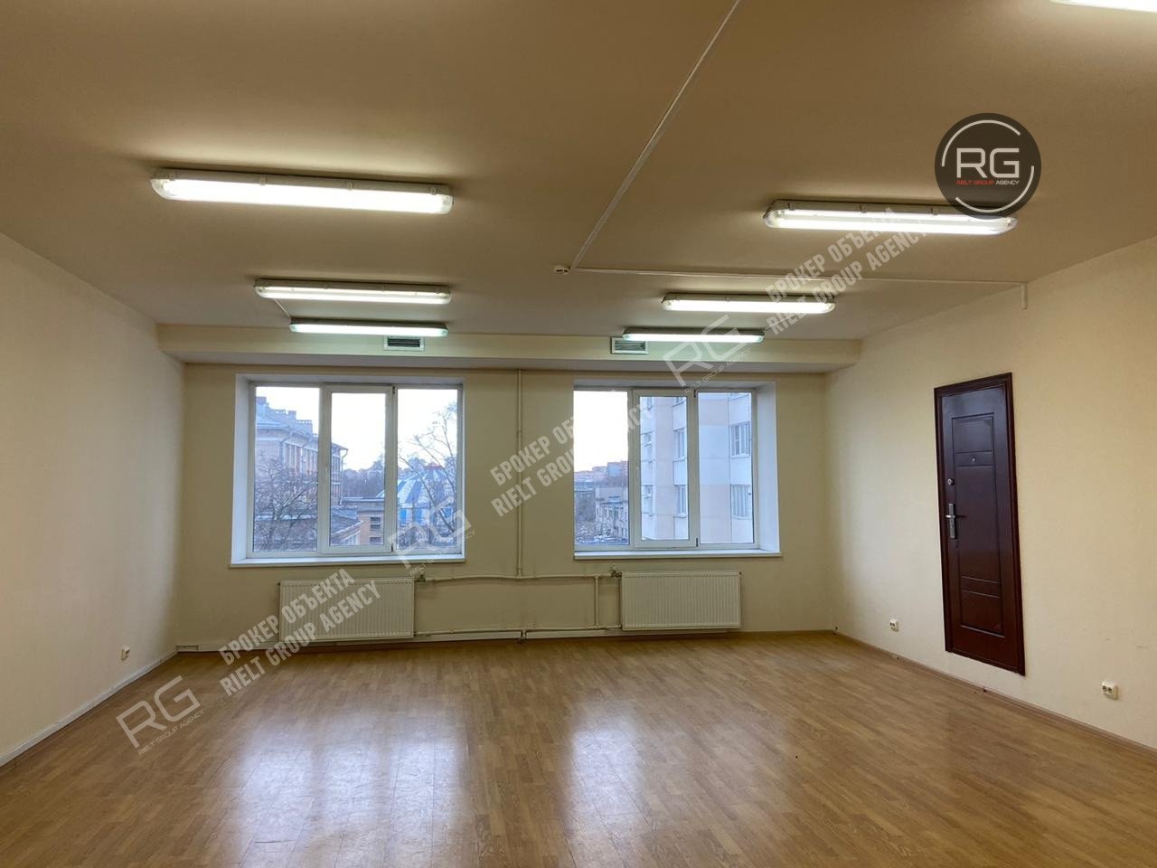  Офис 63 м2 у метро Автово 