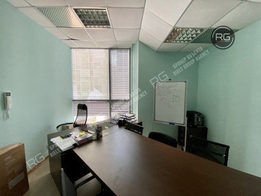 Офис 96 м2 с арендаторами, 96 м², Санкт-Петербург, Московский район, Конституции пл., д.7