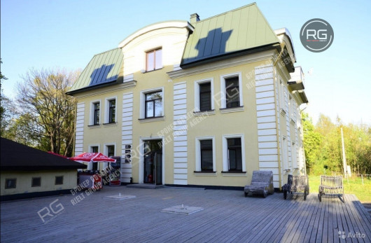 Особняк в Петергофе 2080 м2, 2 080 м², Санкт-Петербург, Петродворцовый район, Петергоф г., Петродворцовый, Собственный пр-кт., д.15