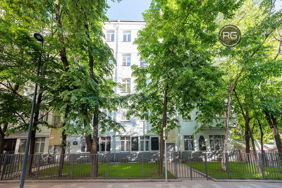 Фото 1, Отличная квартира у Кремля!, 109,7 м², Москва, Тверской район, Брюсов пер., д.12