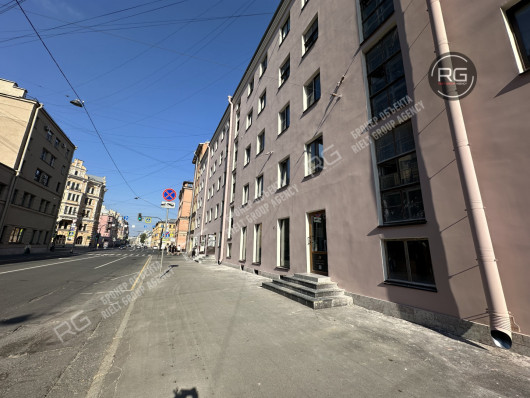 Помещение в центре с арендатором, 128 м², Санкт-Петербург, Центральный район, Невский пр-кт., д.148