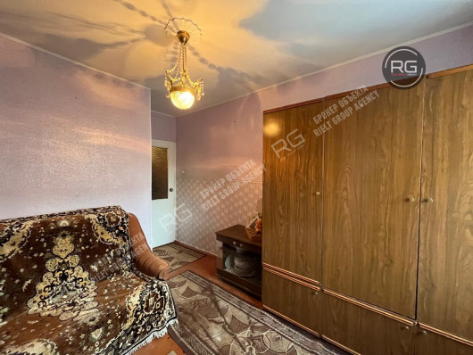 Семейная квартира, 42,5 м², Ленинградская область, Гатчинский район, Гатчина г., 7 Армии ул., д.23/38