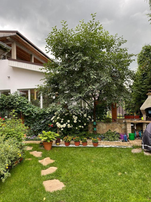 Таунхаус с ремонтом в закрытом КП, 262,7 м², Московская область, Одинцовский район, Ямищево д., Заречная ул., д.28