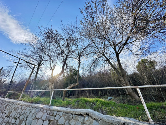 Участок в Гурзуфе, 10 соток, Крым Республика, Гурзуф п.г.т., Гурзуфское ш., д.12