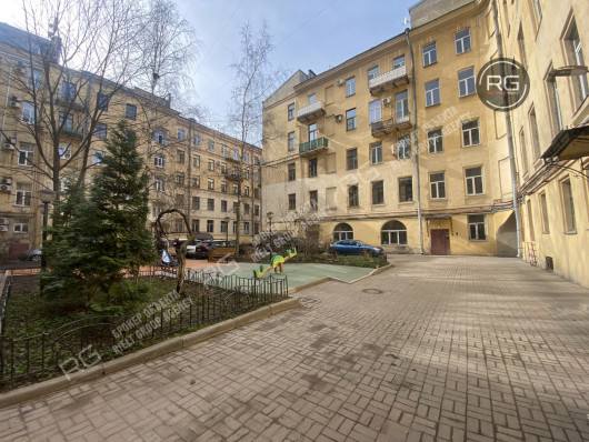 Уник.кв-ра с видом на Фонтанку, 53 м², Санкт-Петербург, Центральный район, Апраксин пер., д.19