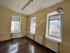 Миниатюра 12, Здание 2500 м2 в самом центре, 2 300 м², Москва, Тверской район, Трубная ул.